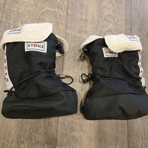 Stonz Black and White Baby Booties with stonz liners